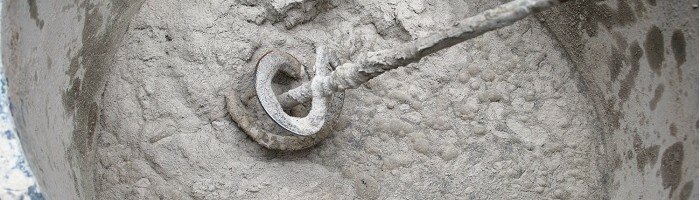 Как правильно мешать песок с цементом и водой